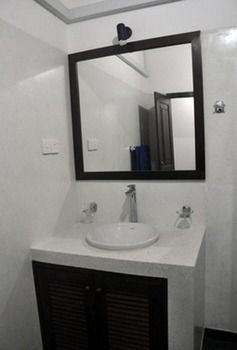 Scandinavia Hotel Hikkaduwa Dış mekan fotoğraf